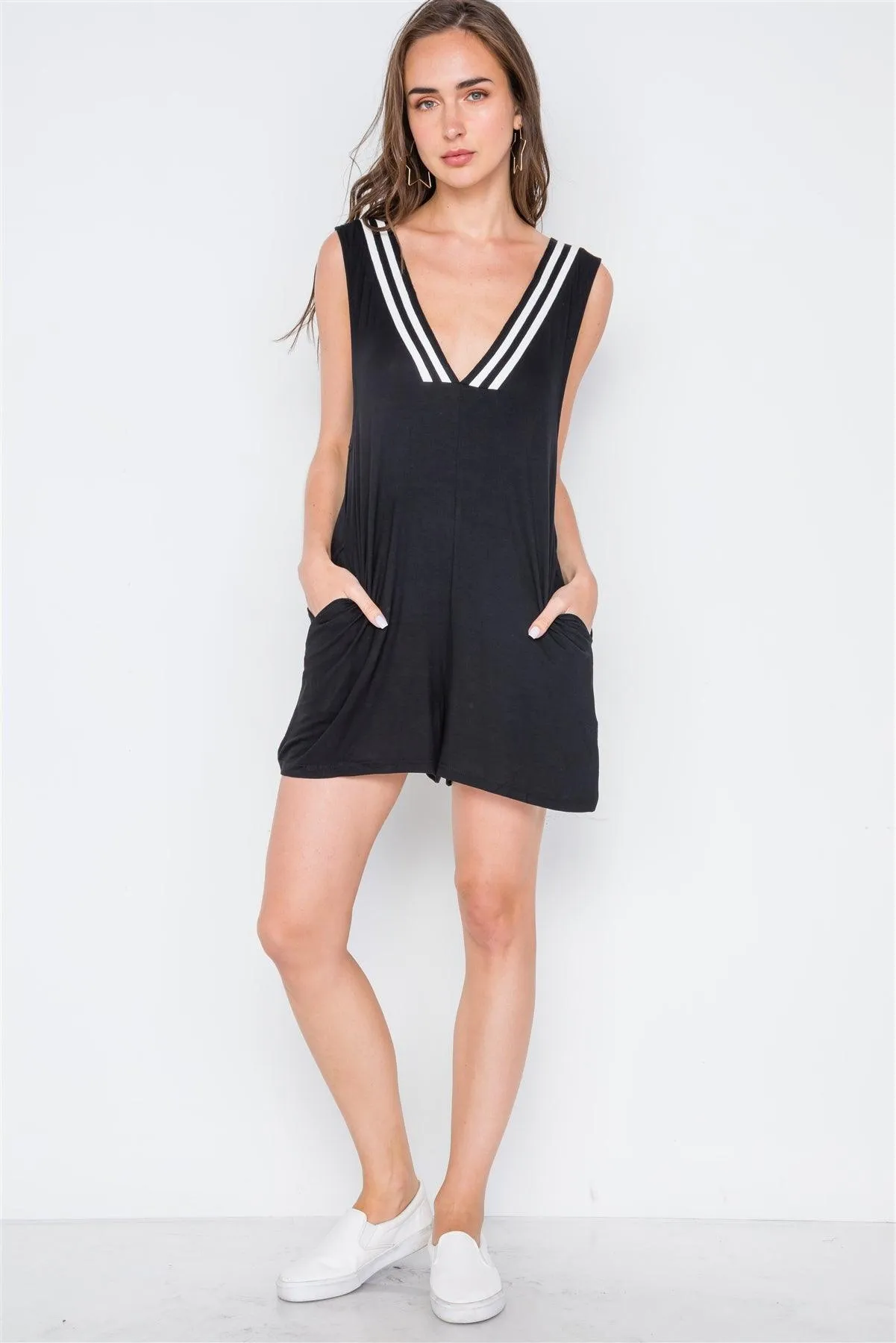 Black Contrast V-Neck Loose Fit Romper /2-2-2