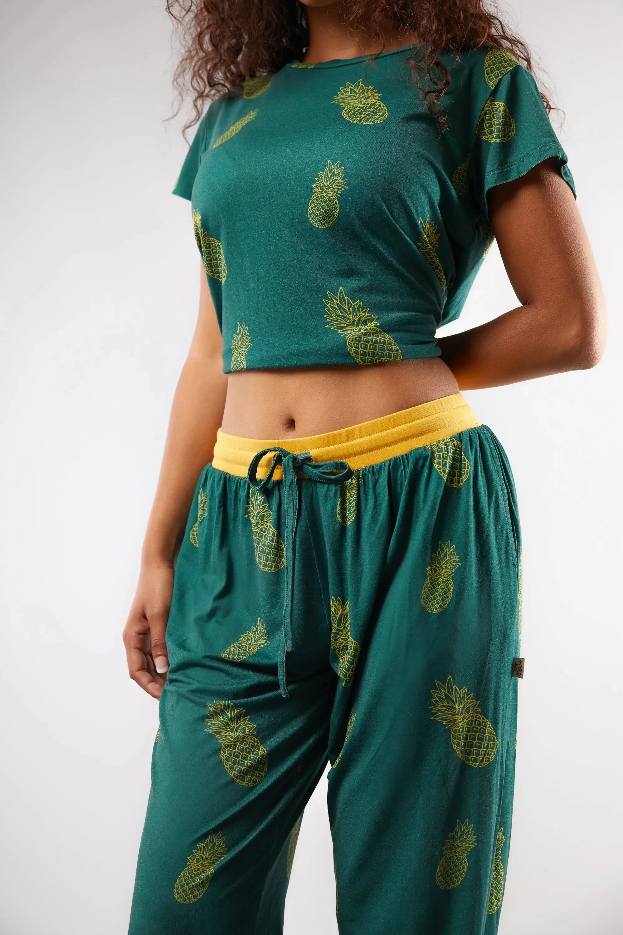 Golden Pineapple II T-Shirt Pyjama Trouser Set