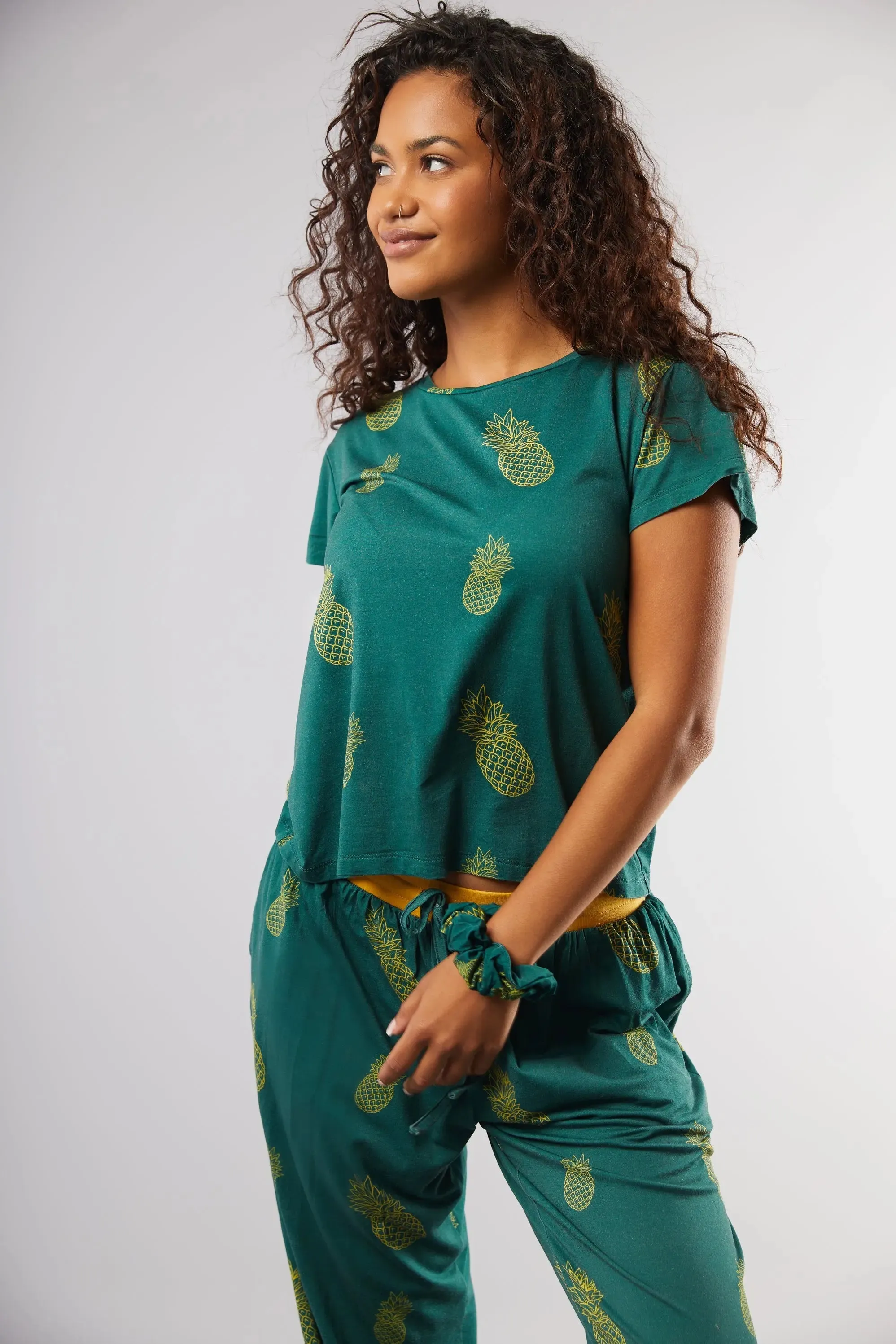 Golden Pineapple II T-Shirt Pyjama Trouser Set