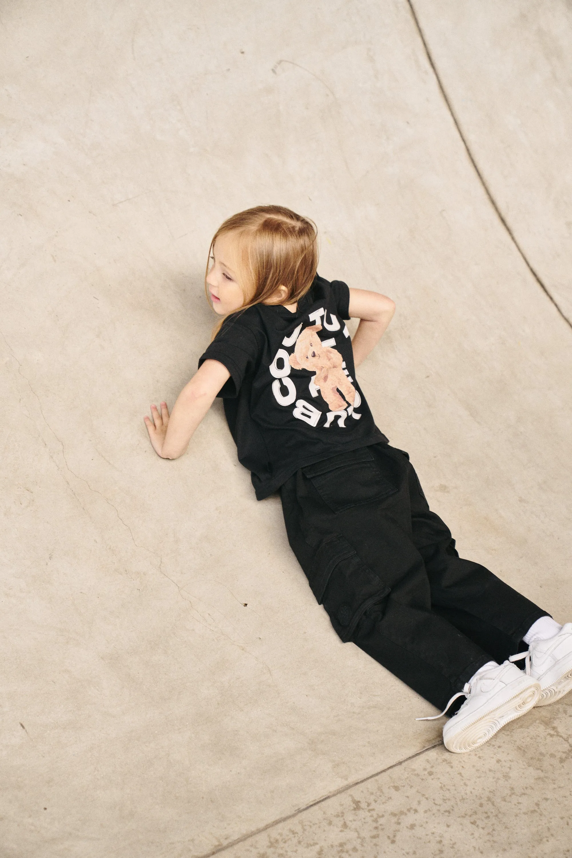 KIDS CIRCLE GRAPHIC TEDDY T-SHIRT - BLACK