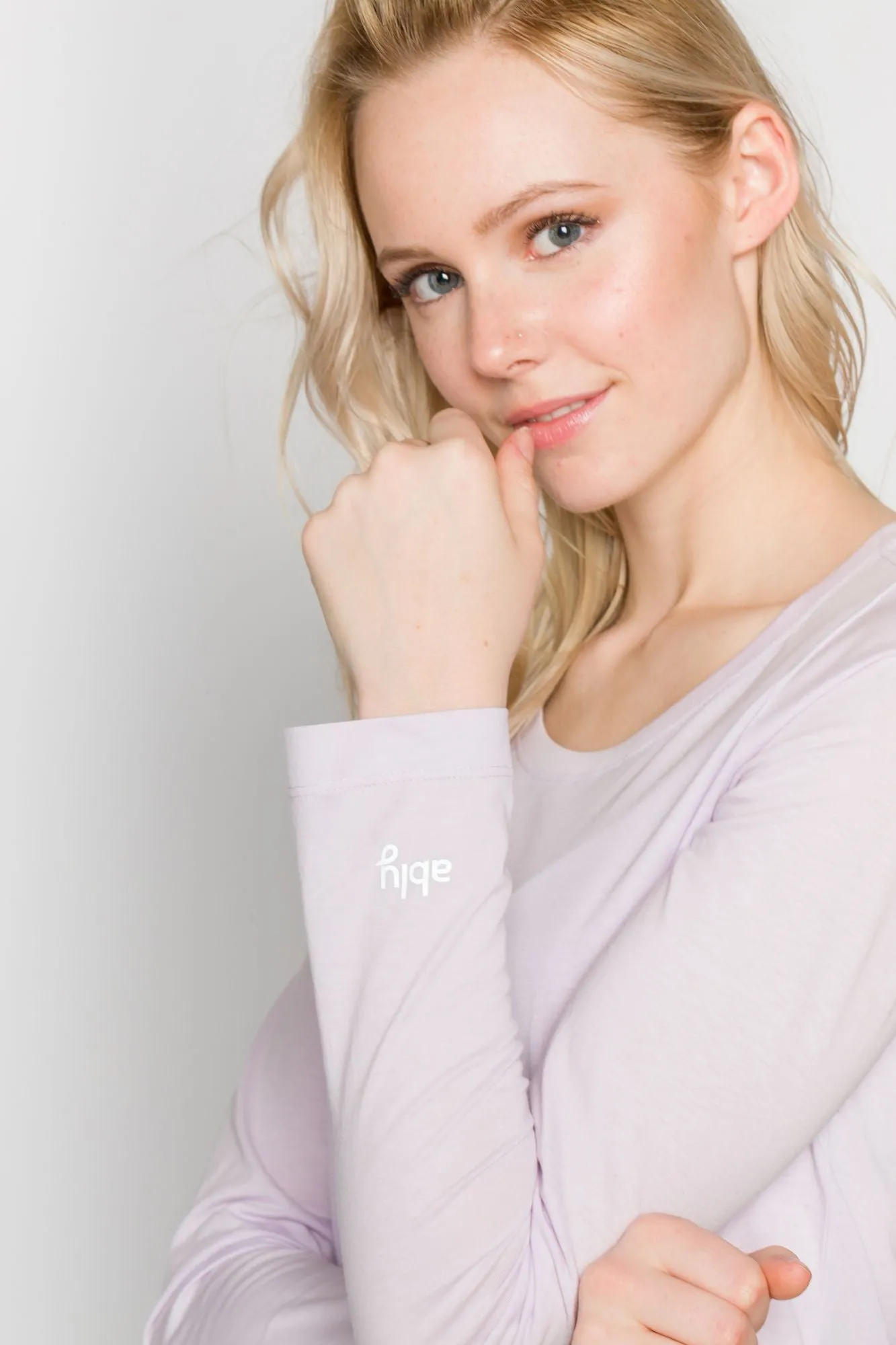 Pamela | Women's Long Sleeve Crew Neck