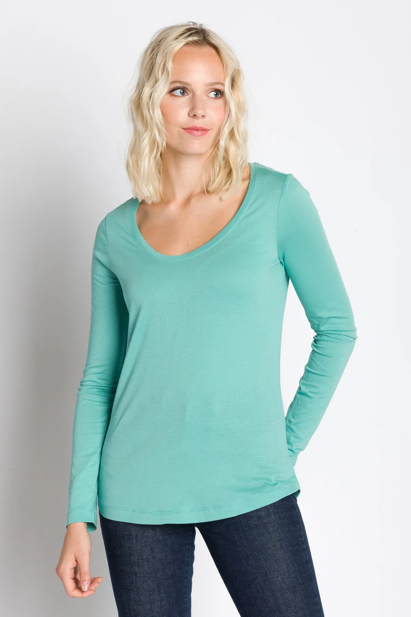 Pamela | Women's Long Sleeve Crew Neck