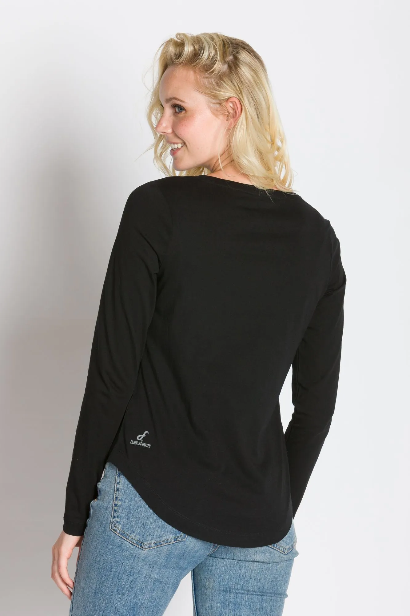 Pamela | Women's Long Sleeve Crew Neck