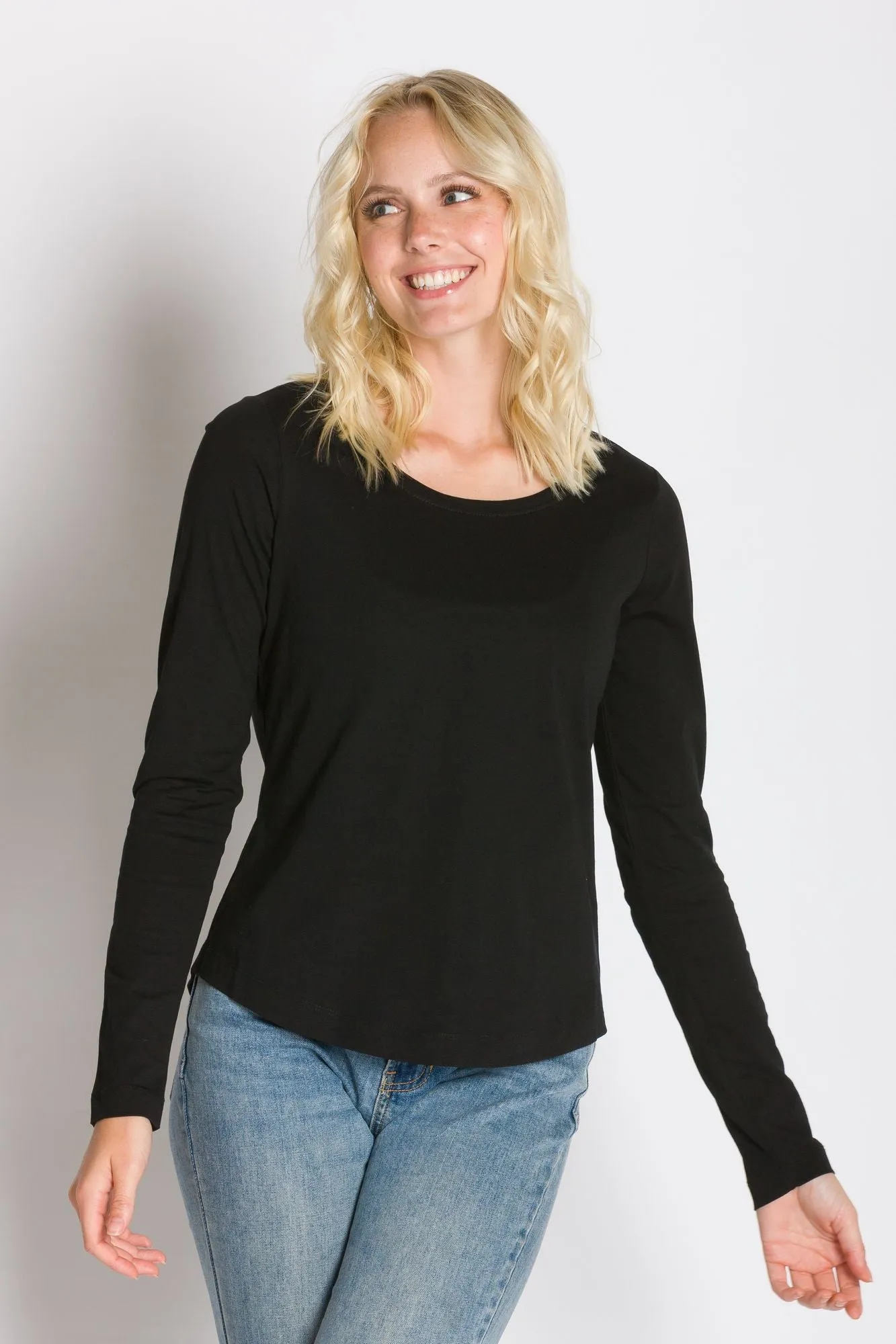 Pamela | Women's Long Sleeve Crew Neck