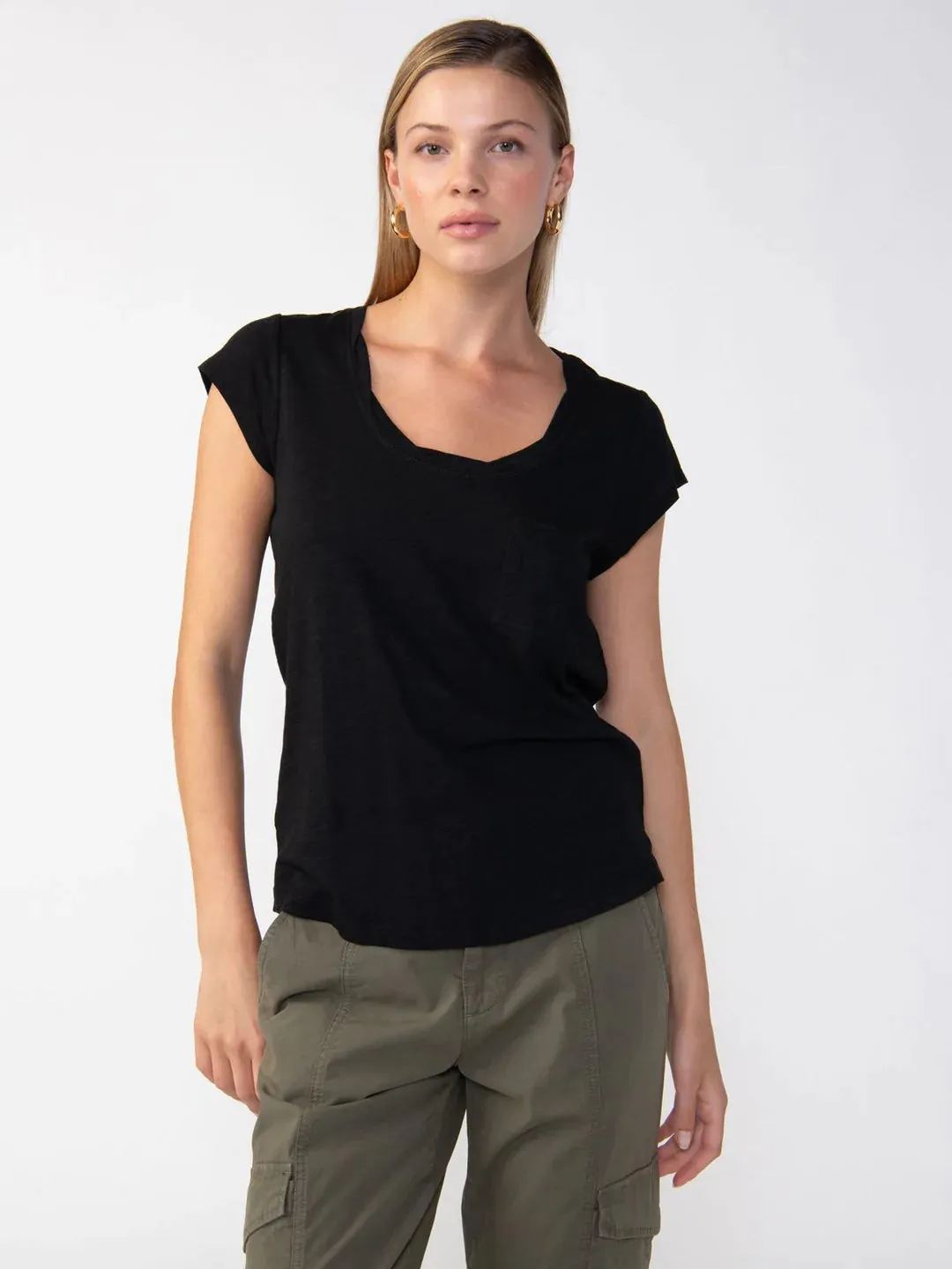 Traveler Twist Tee