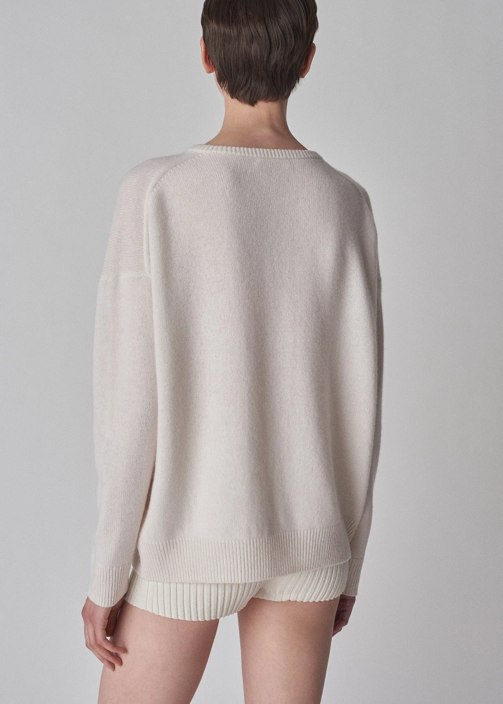 V-Neck Sweater In Cashmere - Ivory